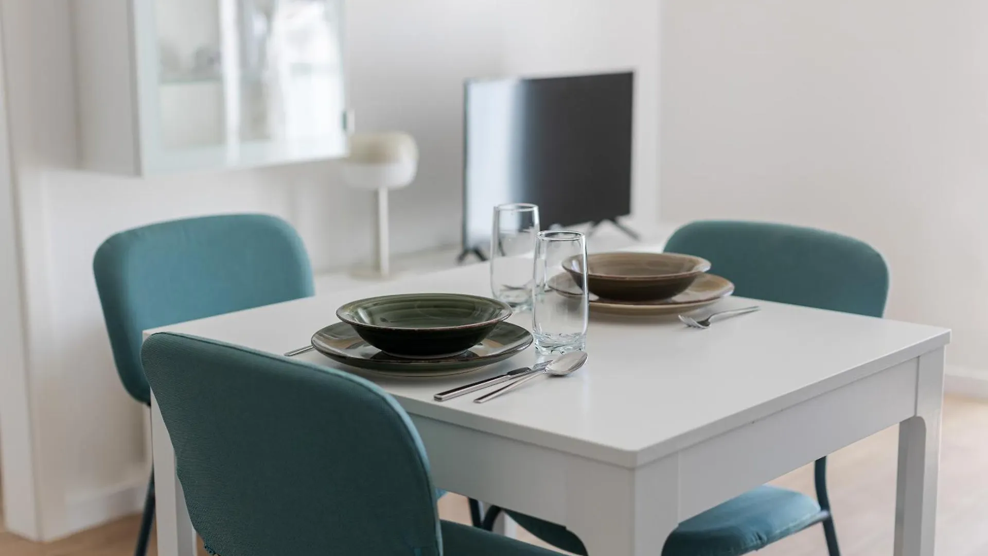 ספליט House Niko T With 6 Apartments