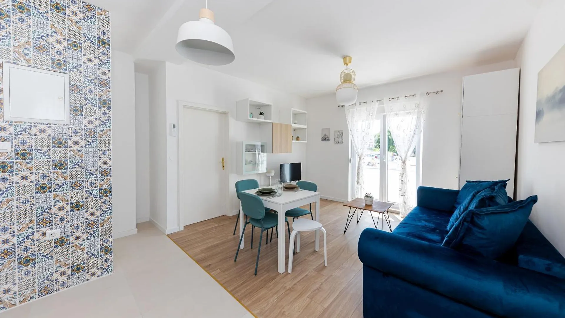 ספליט House Niko T With 6 Apartments
