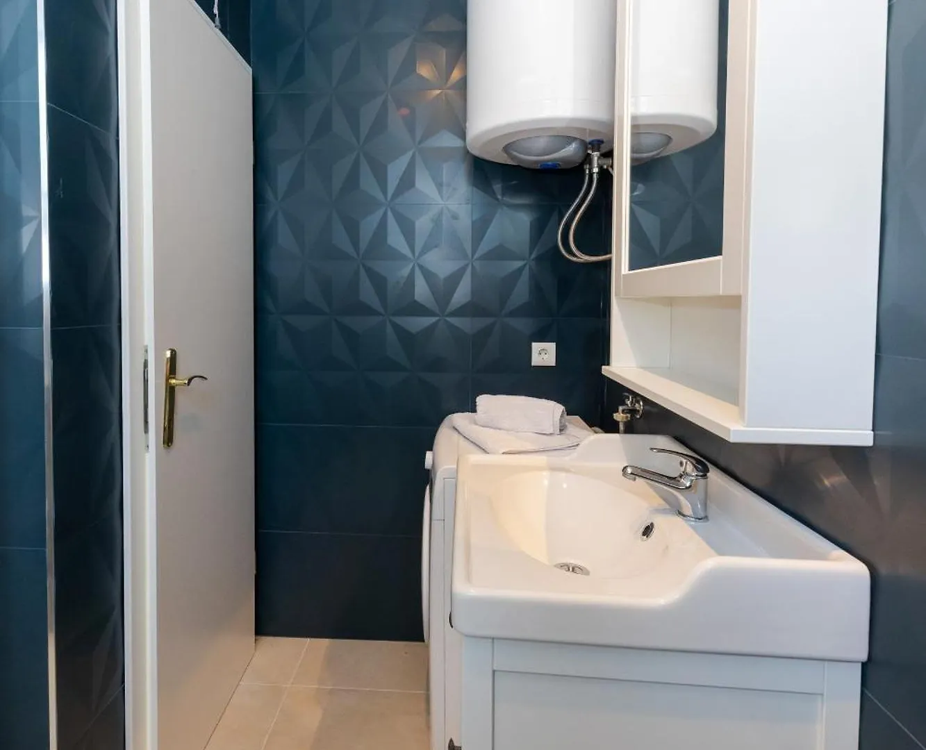 ספליט House Niko T With 6 Apartments 0*,  קרואטיה