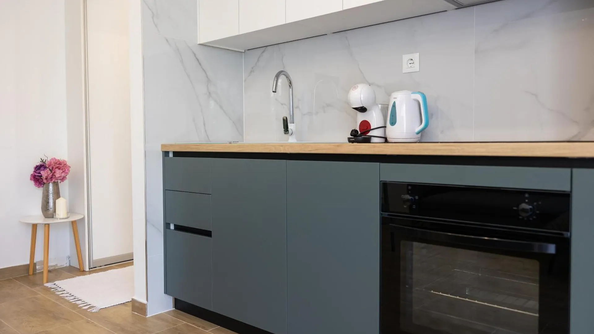 ספליט House Niko T With 6 Apartments