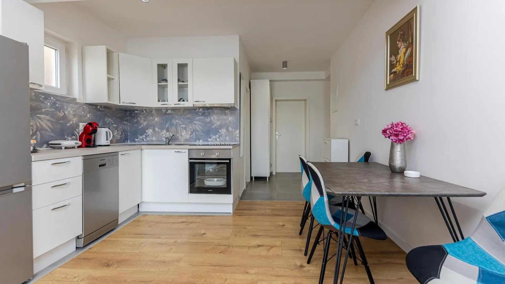 ספליט House Niko T With 6 Apartments
