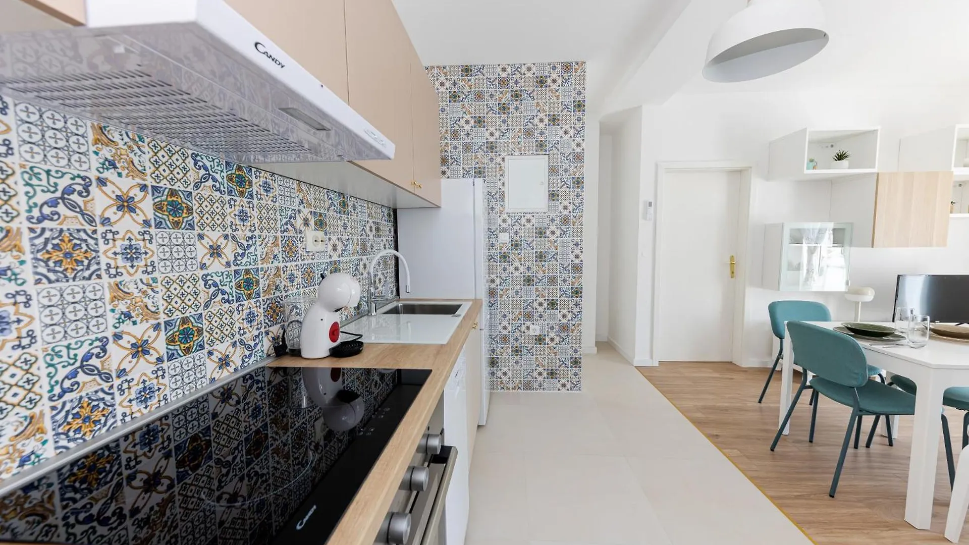 House Niko T With 6 Apartments Σπλιτ