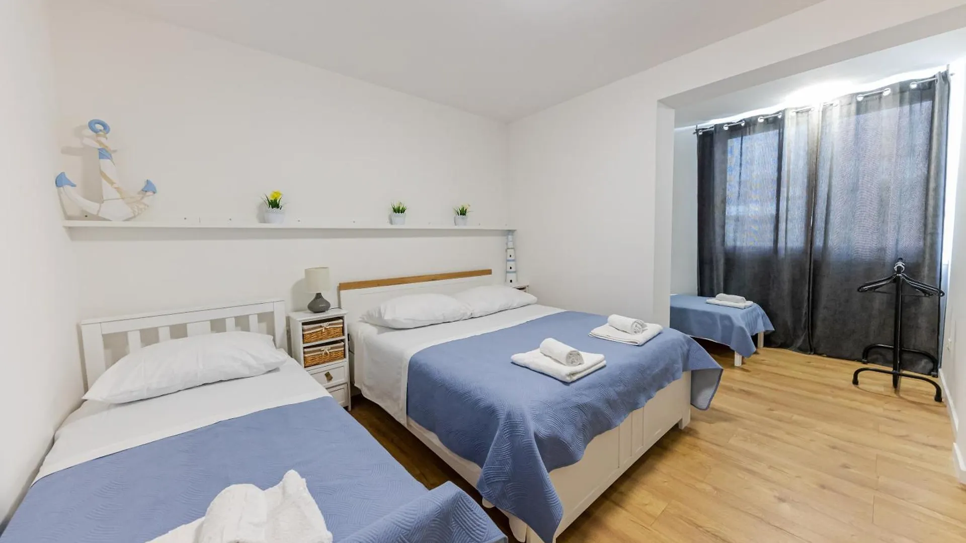 House Niko T With 6 Apartments Σπλιτ 0*,  Κροατία