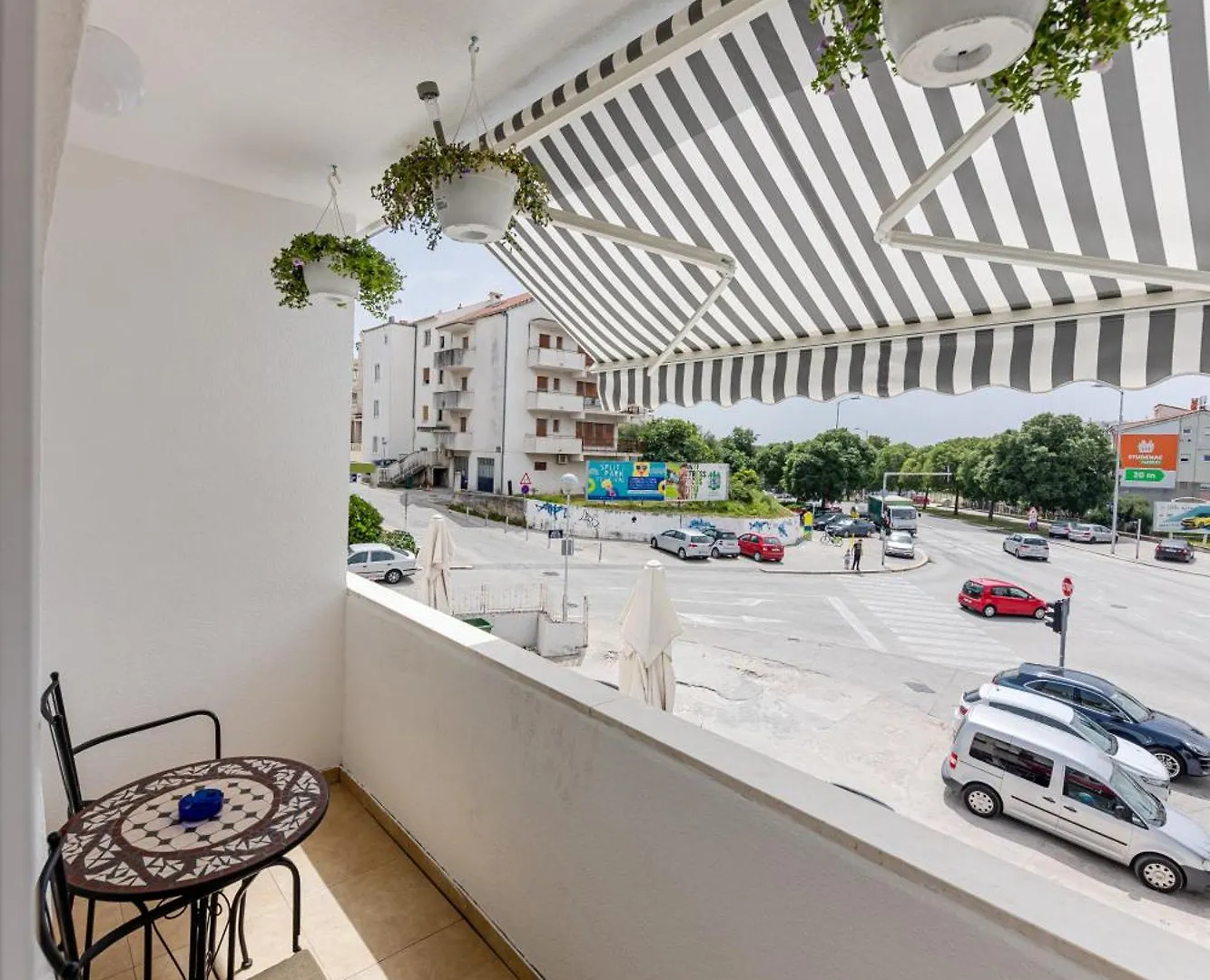 House Niko T With 6 Apartments Σπλιτ